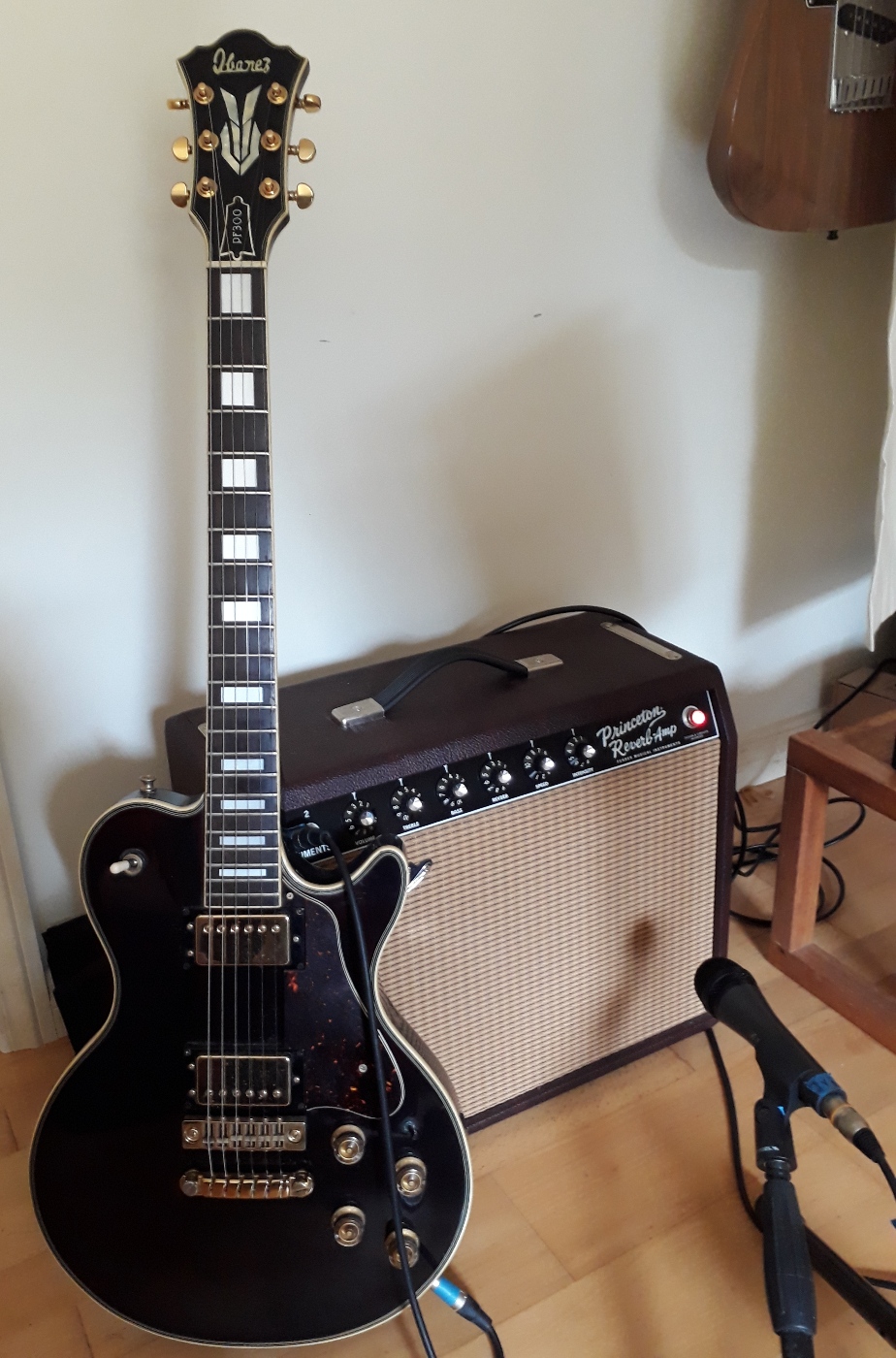 Amp & Guitar - 20191025_155507.jpg