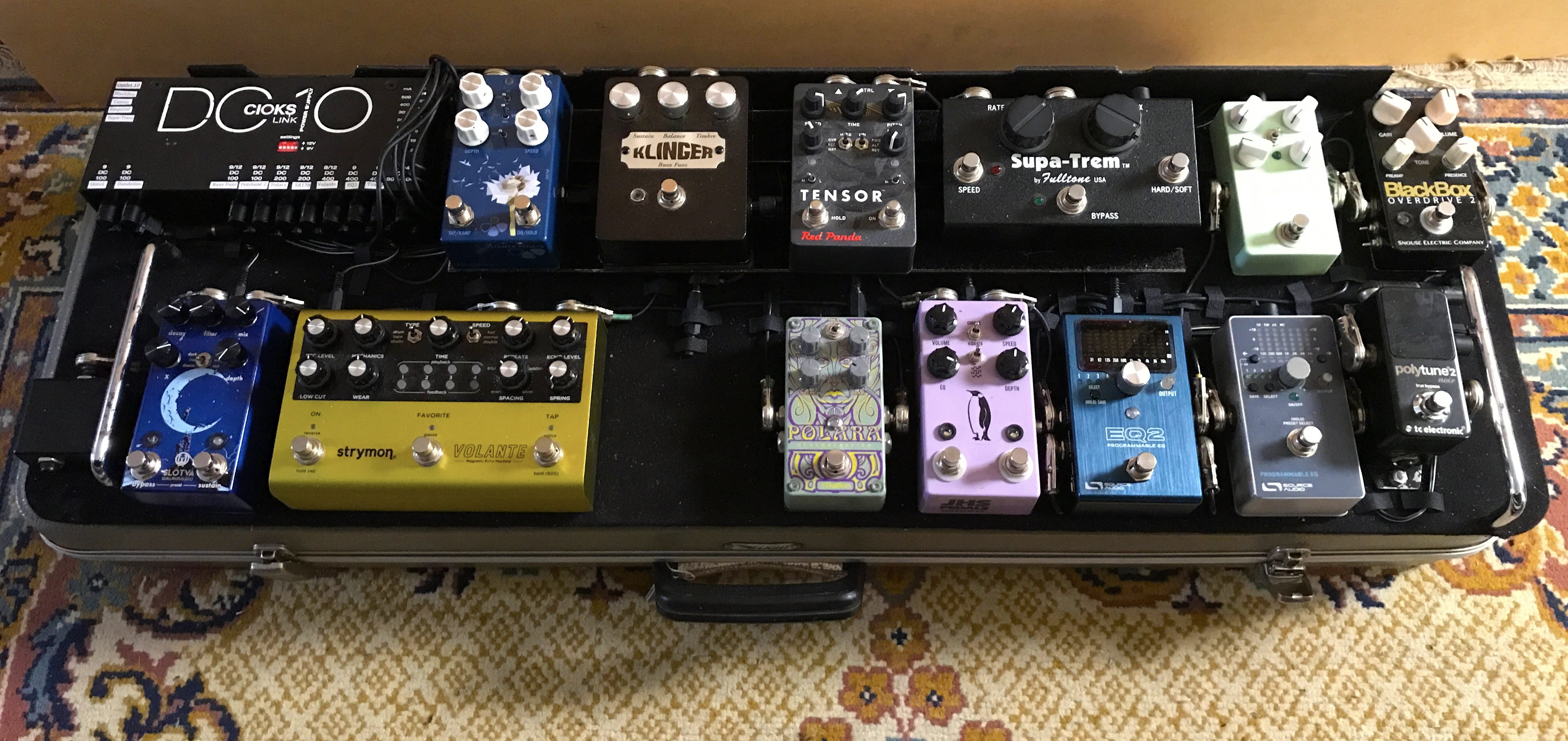 Pedal board on case.jpg