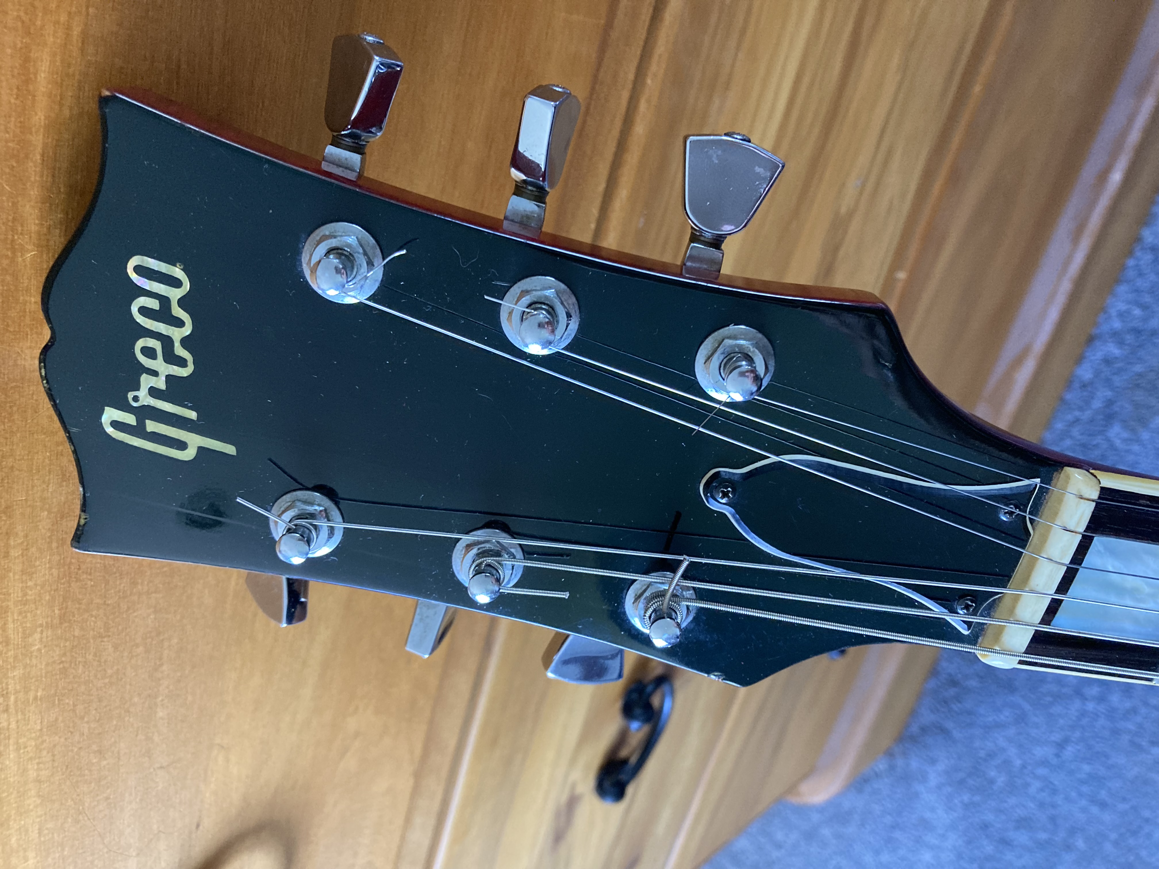 Headstock.jpg